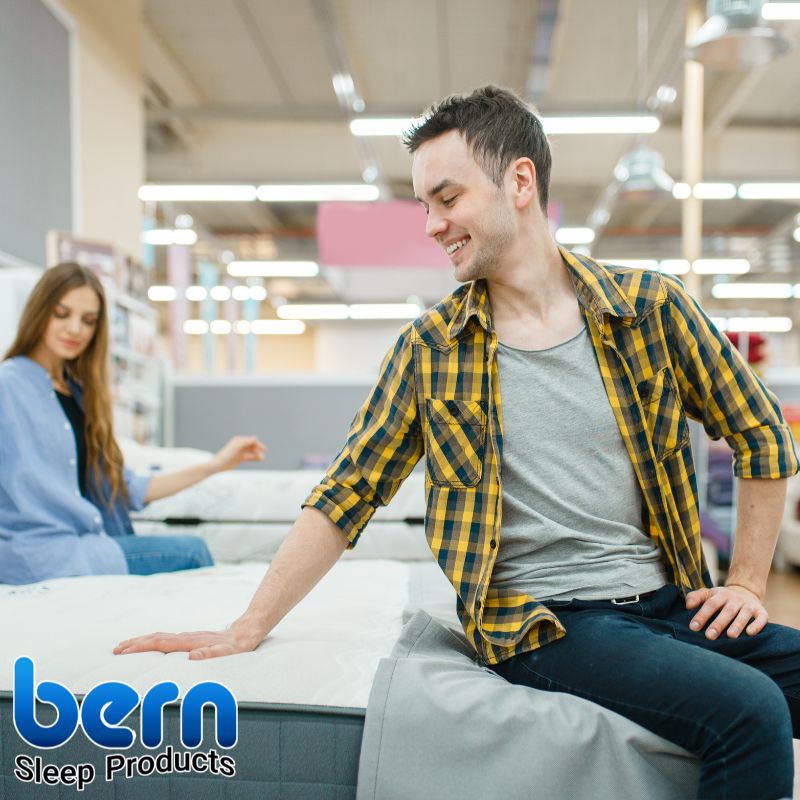تشک طبی شامل فوم و لایه‌های استاندارد برای خواب راحت