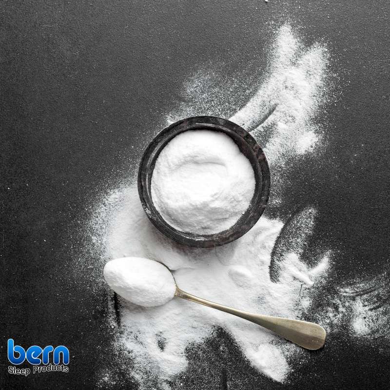 آموزش استفاده از جوش شیرین برای نظافت تشک در خانه