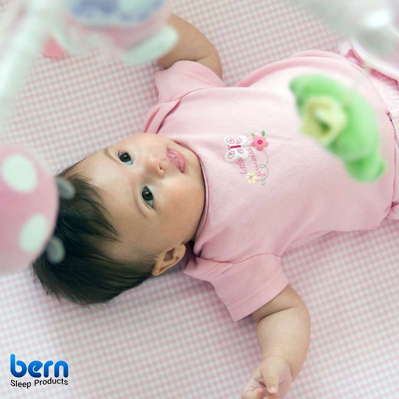 تشک ضد رفلاکس نوزاد با لایه‌های فوم ضد آب و قابل تنفس